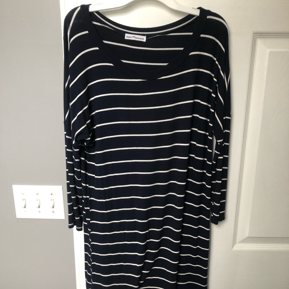 Long sleeved T-shirt dress. Sz S. Navy and white